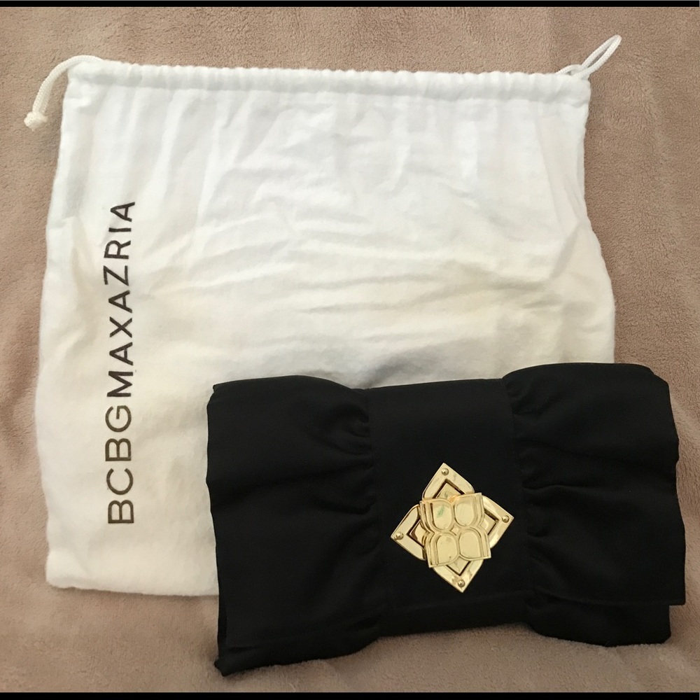 BCBG clutch